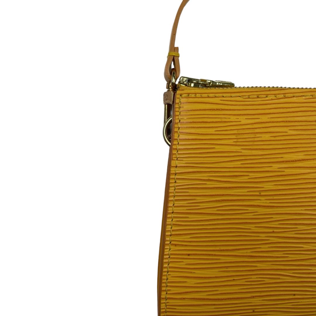 Cartera LOUIS VUITTON Color Amarillo Medida 21cm X 12cm
