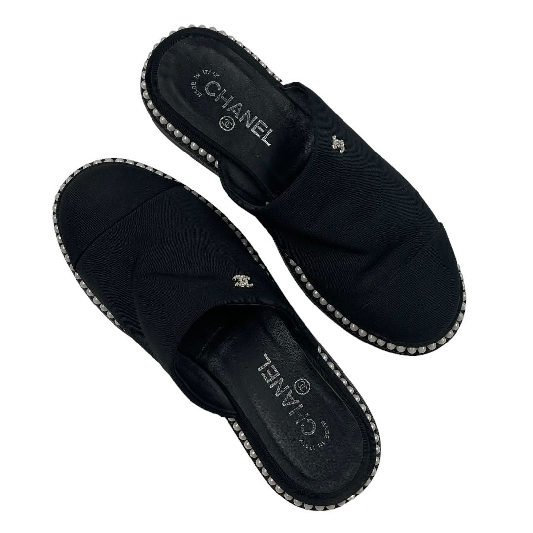 Suecos CHANEL Color Negro Talle 38