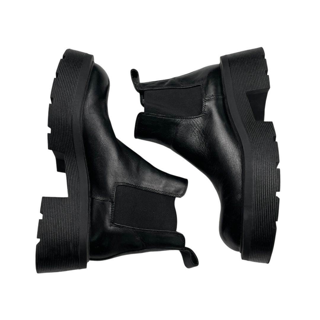 Bota Corta ZARA Color Negro Talle 38