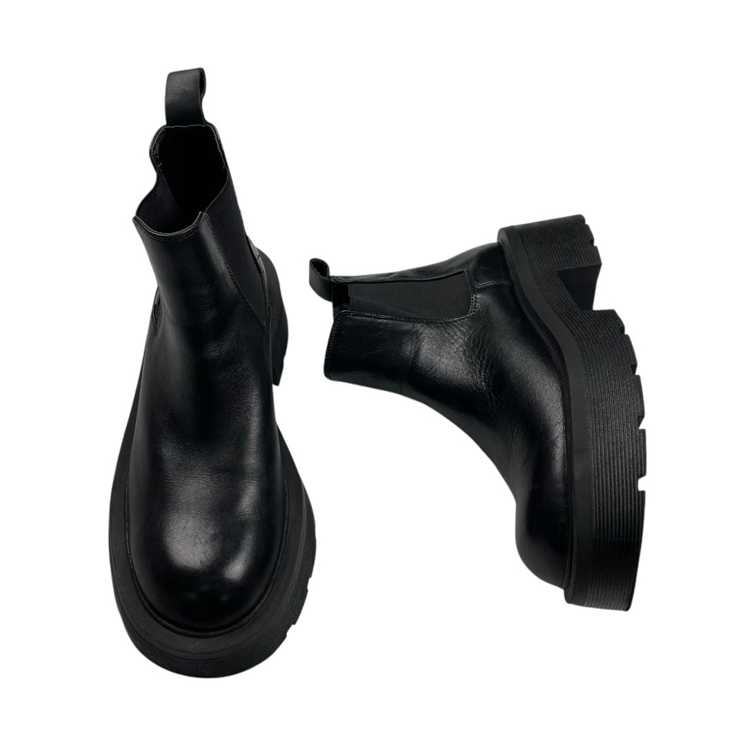 Bota Corta ZARA Color Negro Talle 38