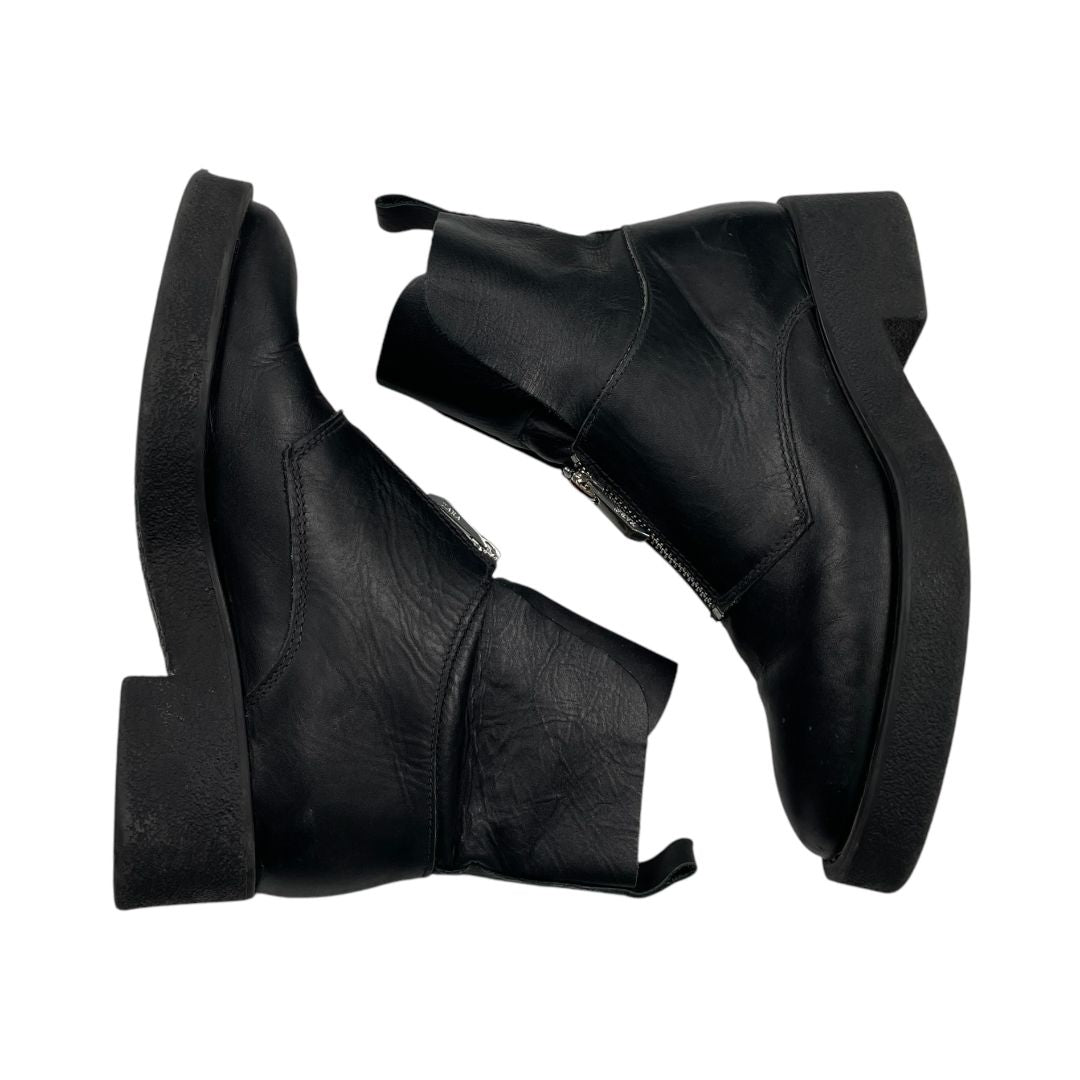 Bota Corta ZARA Color Negro Talle 38