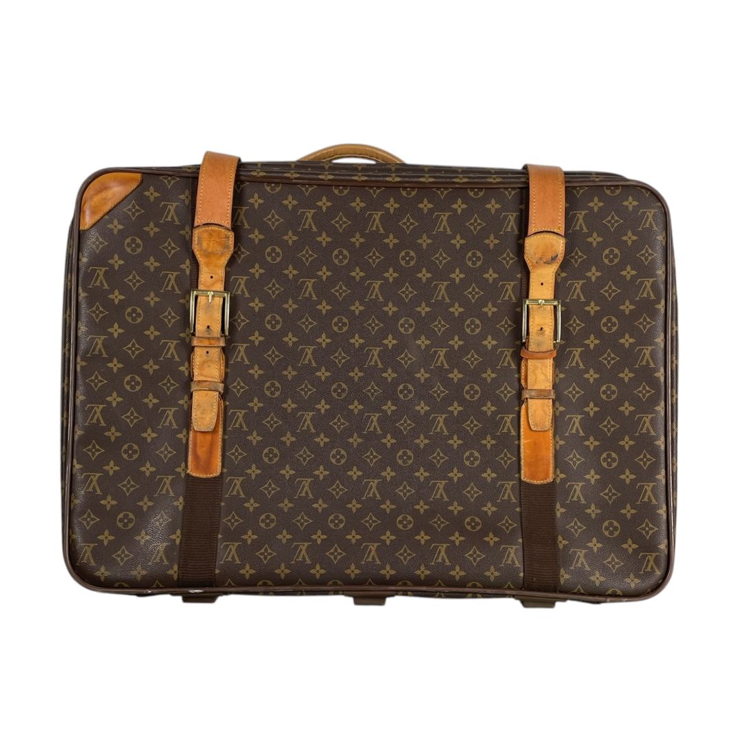 Valija LOUIS VUITTON Color Marron Medida 72cm X 53cm X 14cm