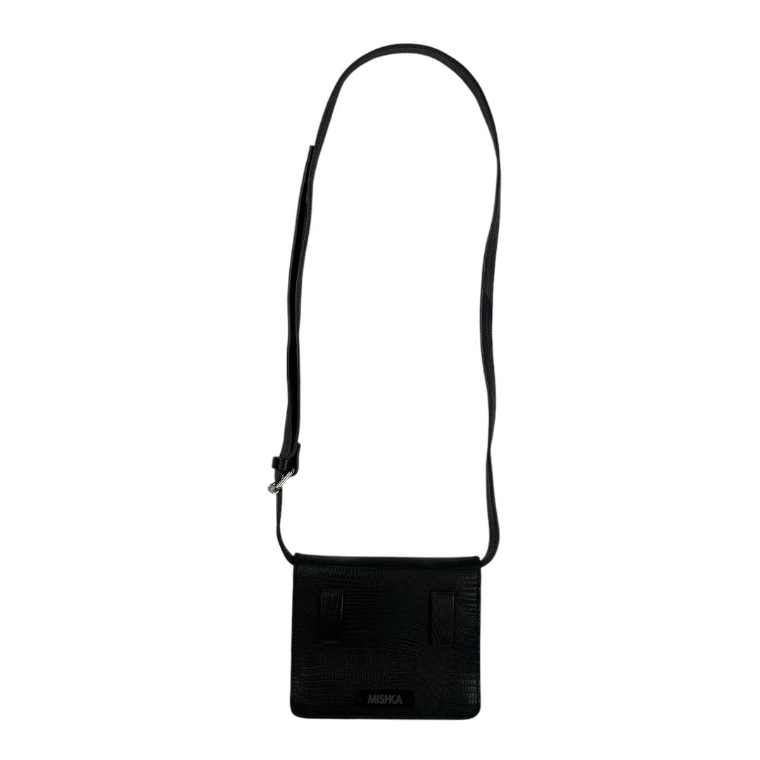 Cartera MISHKA Color Negro Medida 17cm X 13 cm