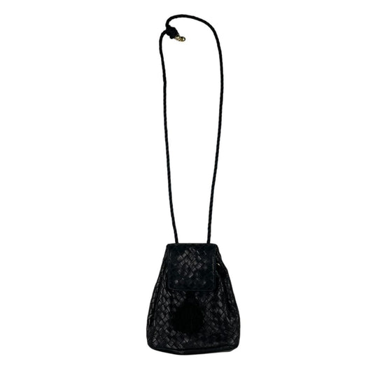 Cartera  DESMO  Color Negro Medida 18cmX17cm