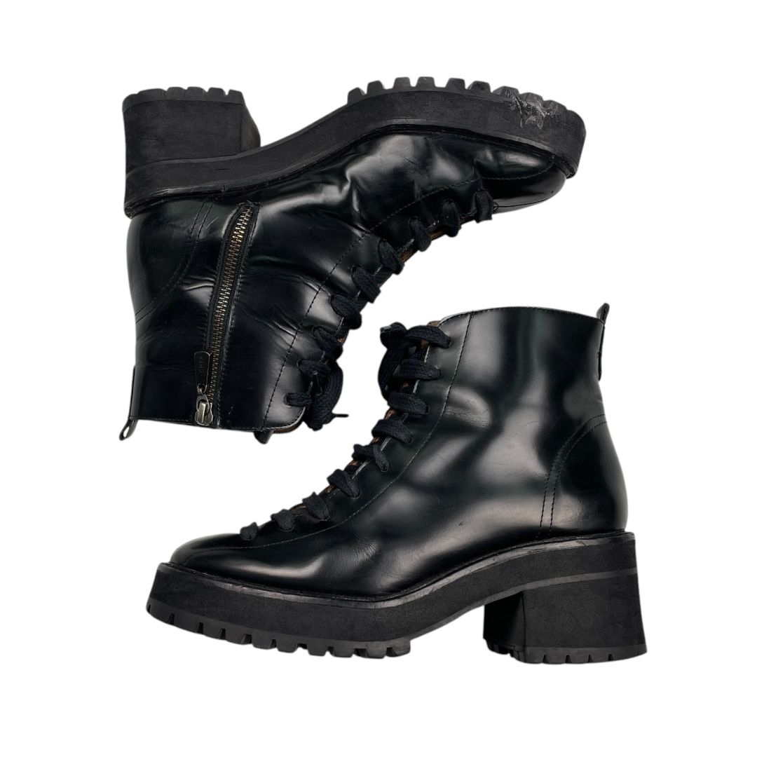 Bota Corta CHER Color Negro Talle 38