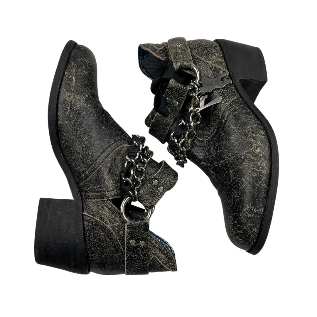 Bota Corta PRUNE Color Negro Talle 38