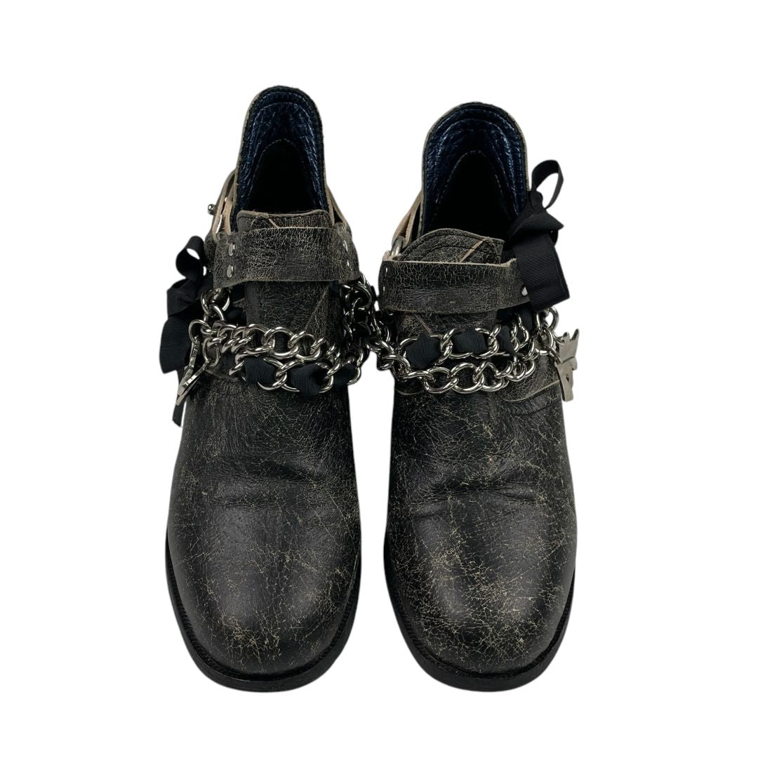 Bota Corta PRUNE Color Negro Talle 38