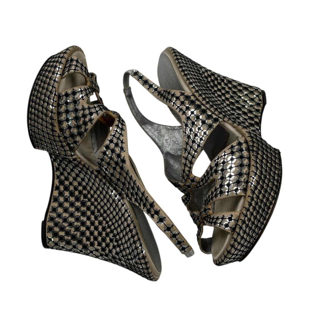 Taco Chino SERGIO ROSSI Color Beige Y Negro Talle 40