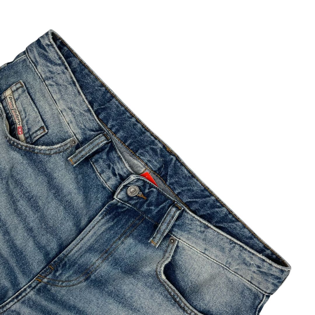 Short Bermuda DIESEL Color Celeste Talle 32