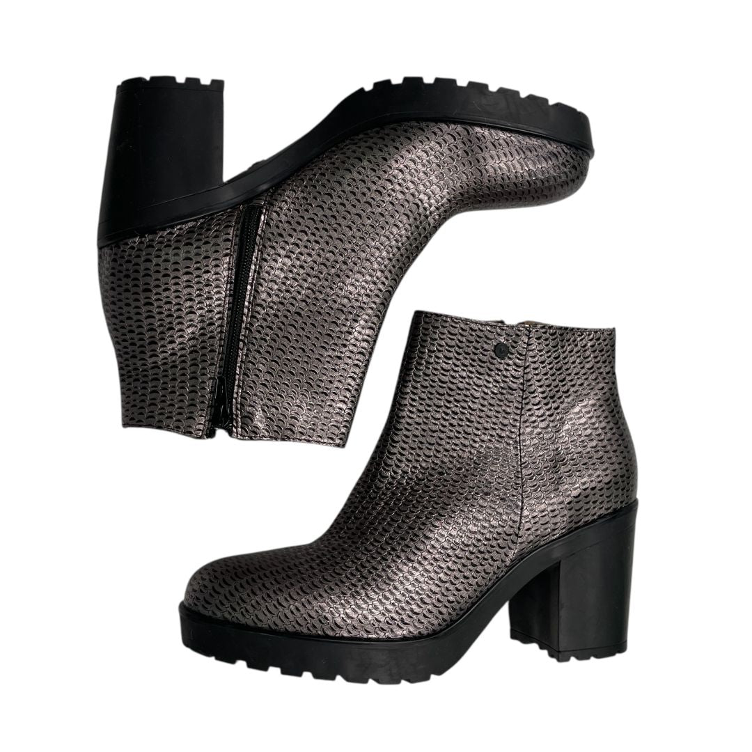 Bota Corta WOODLAND Color Peltre Talle 41