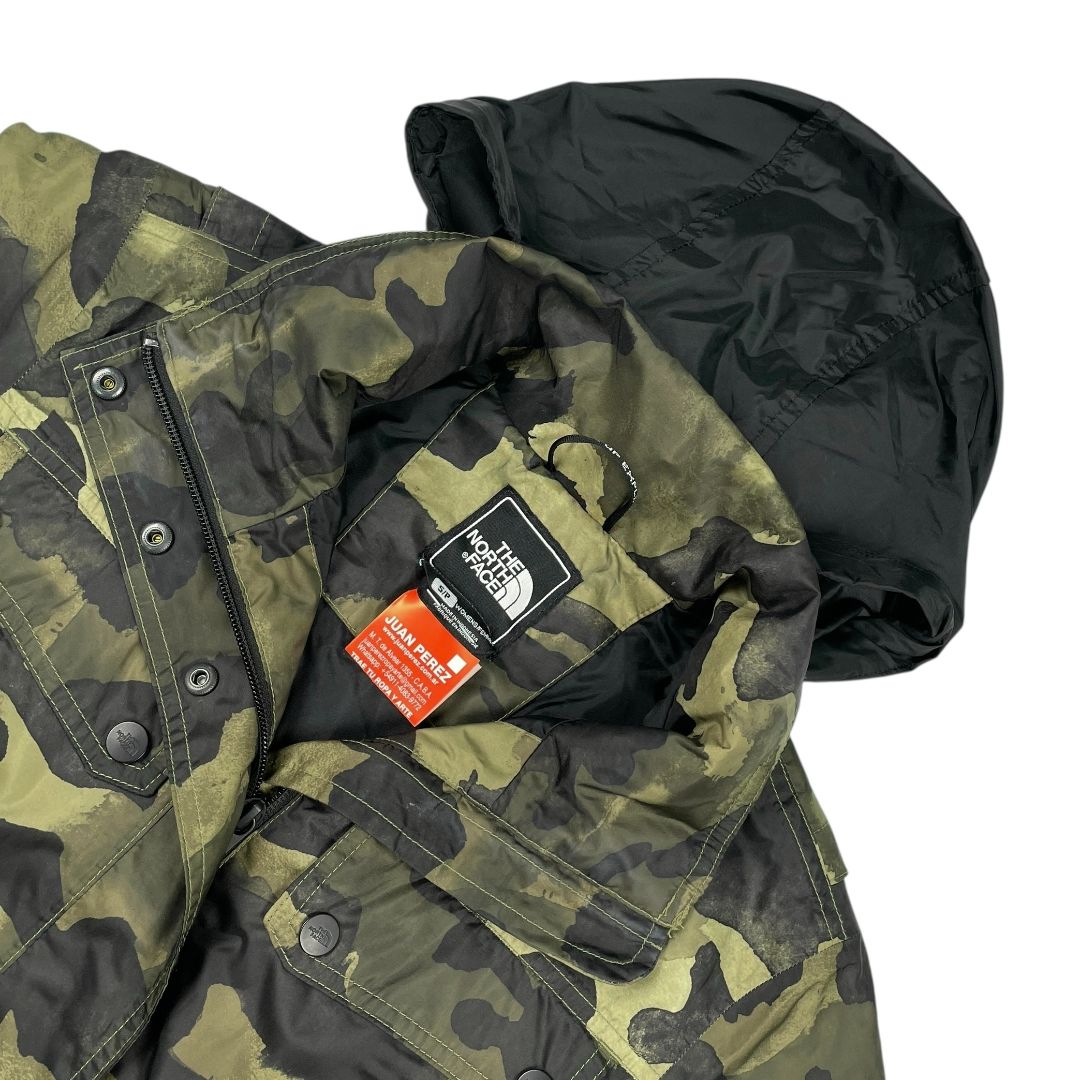 Campera THE NORTH FACE Color Varios Camuflado Talle S