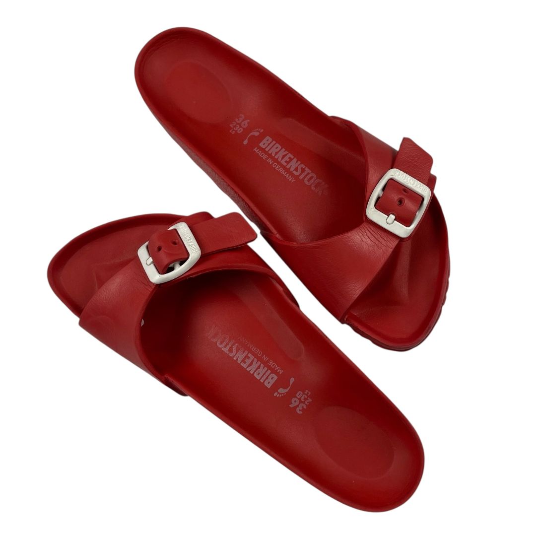 Ojotas BIRKENSTOCK Color Rojo Talle 36