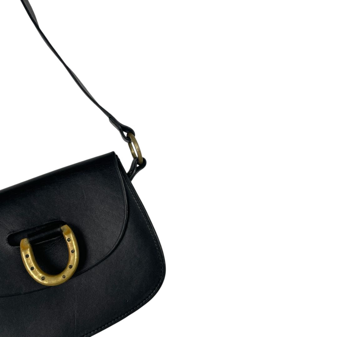 Cartera ACHEVAL PAMPA Color Negro Medida 20cm X 16cm