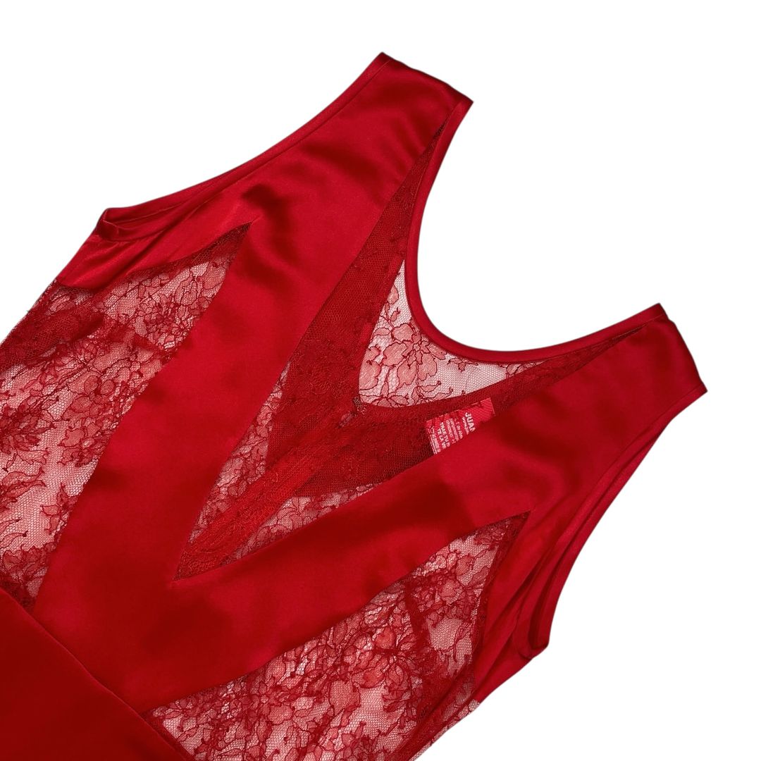 Vestido Sin Manga MENAGE A TROIS Color Rojo Talle 40