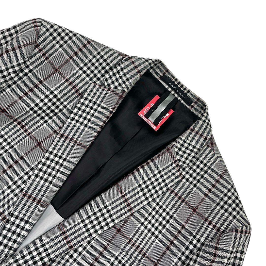 Saco ZARA Color Varios Cuadros Blanco Y Negro Talle 44
