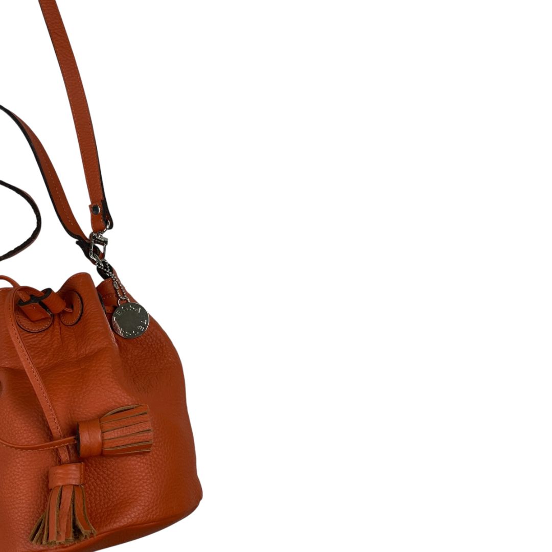 Cartera TESSA Color Terracota Medida 23cm X 19cm