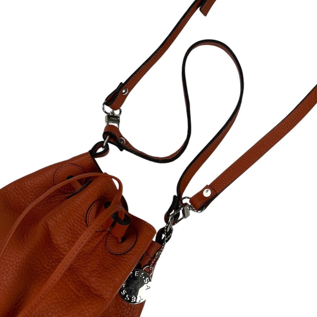 Cartera TESSA Color Terracota Medida 23cm X 19cm