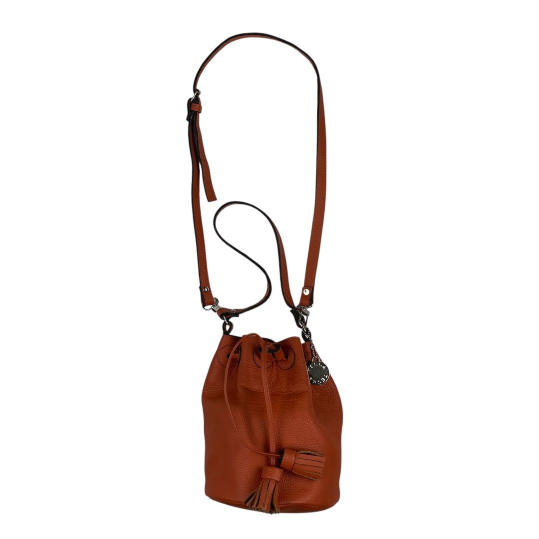 Cartera TESSA Color Terracota Medida 23cm X 19cm