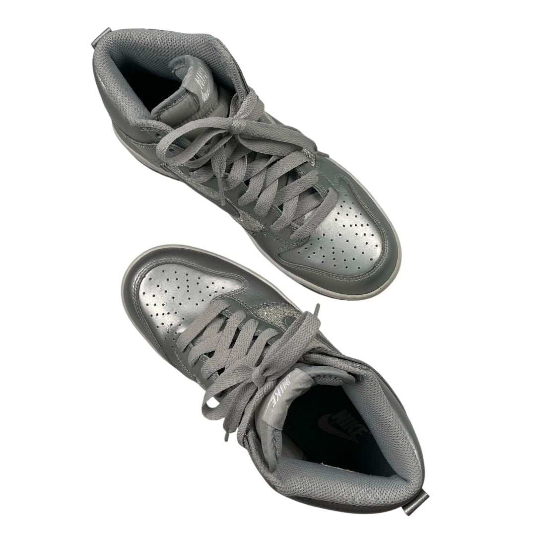 Zapatillas NIKE Color Plateado Talle 40