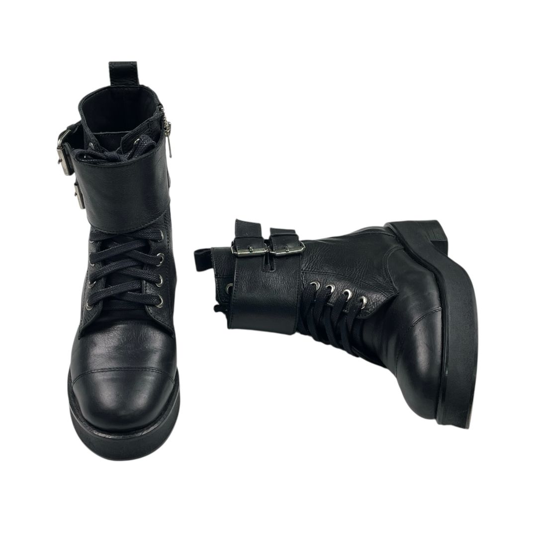 Borcegos NANA Color Negro Talle 37