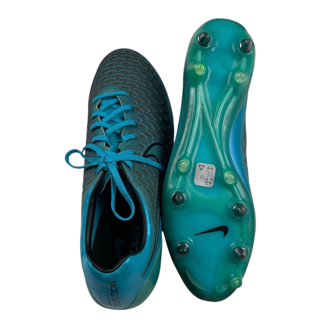 Botines NIKE Color Celeste Talle 47
