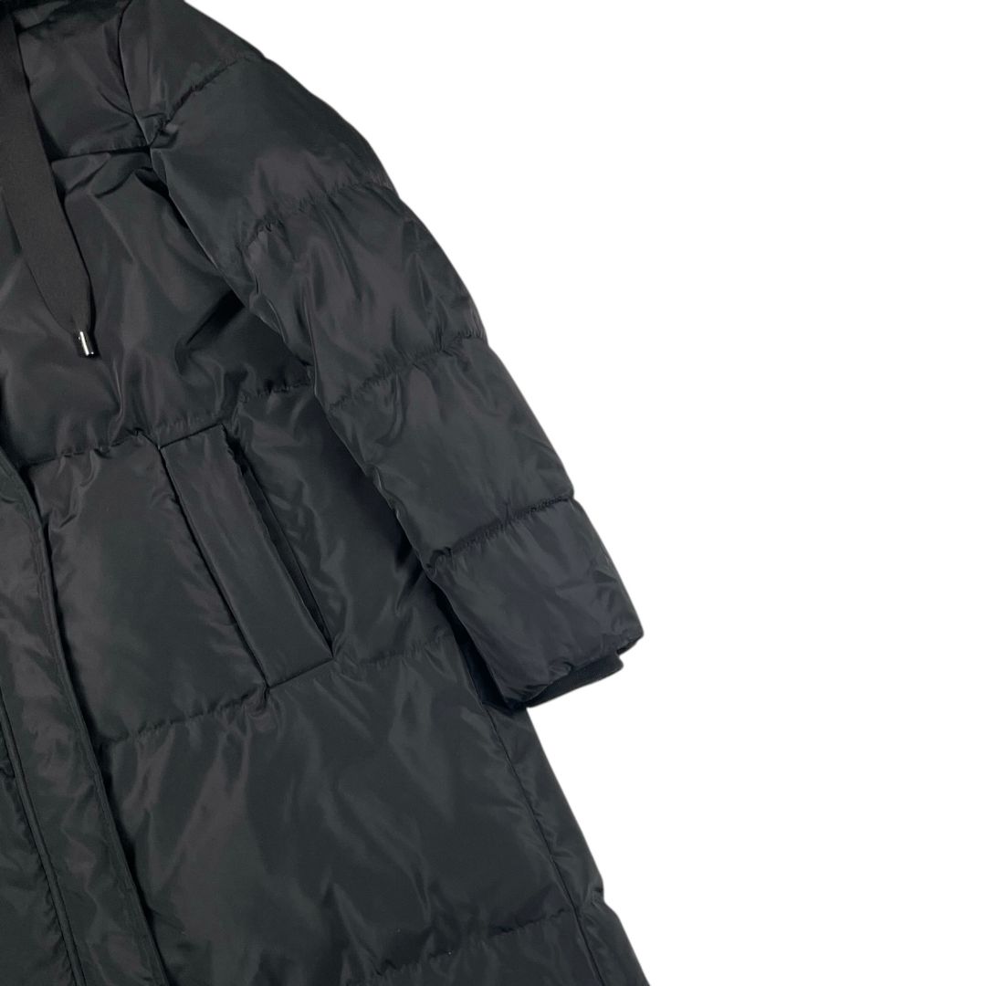 Campera ZARA Color Negro Talle S
