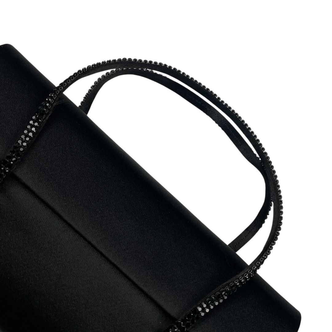 Cartera SWAROVSKI Color Negro Medida 23cm X 10cm