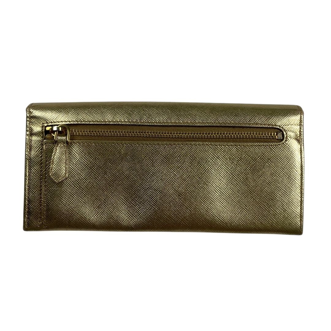 Billetera PRADA Dorado Medida 19cm X 9cm