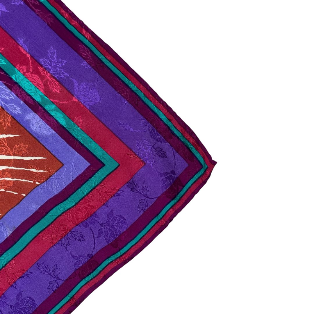 Pañuelo SIN MARCA Varios Estampado Medida 125cm X 125cm