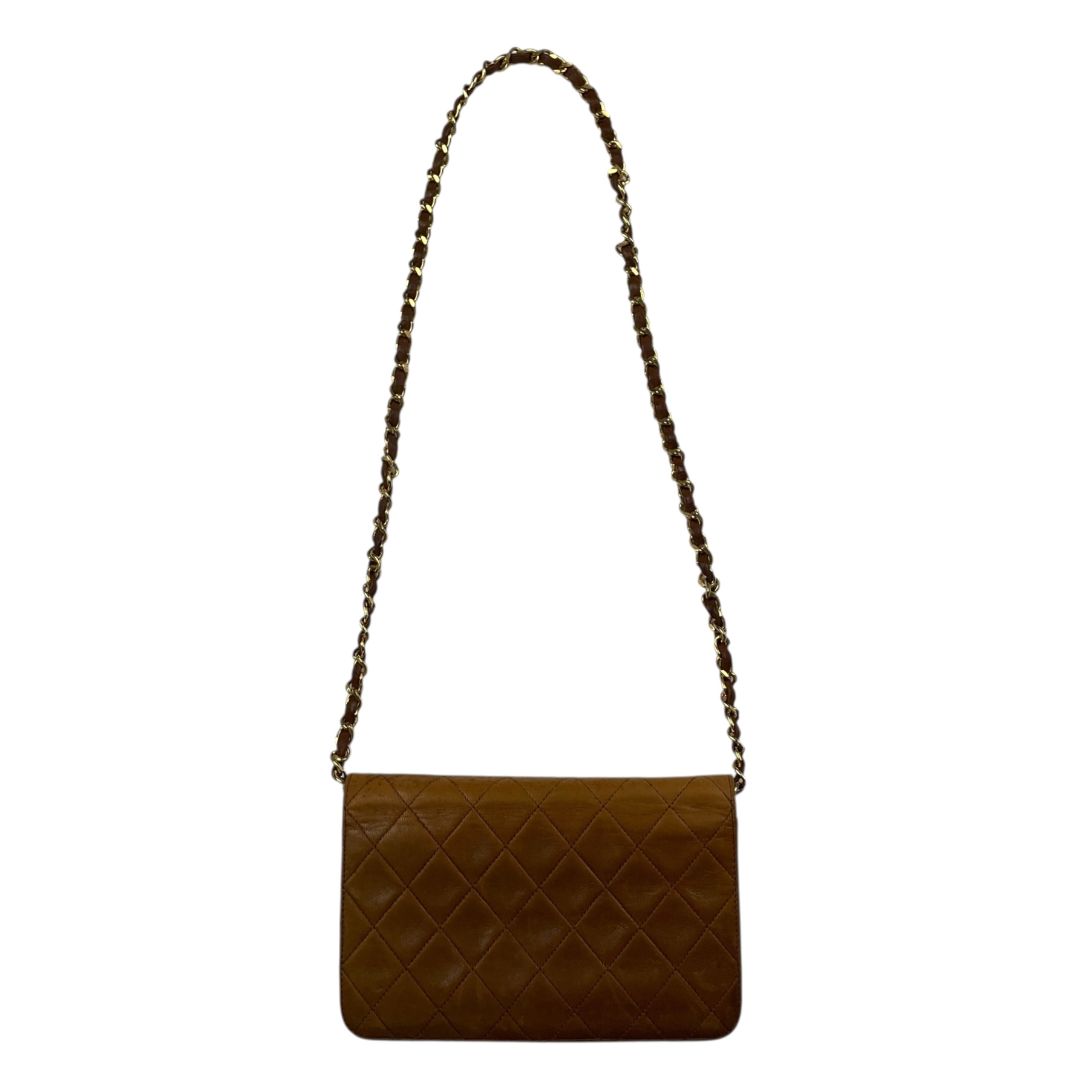 Cartera CHANEL Marron Medida 19cm X 13cm
