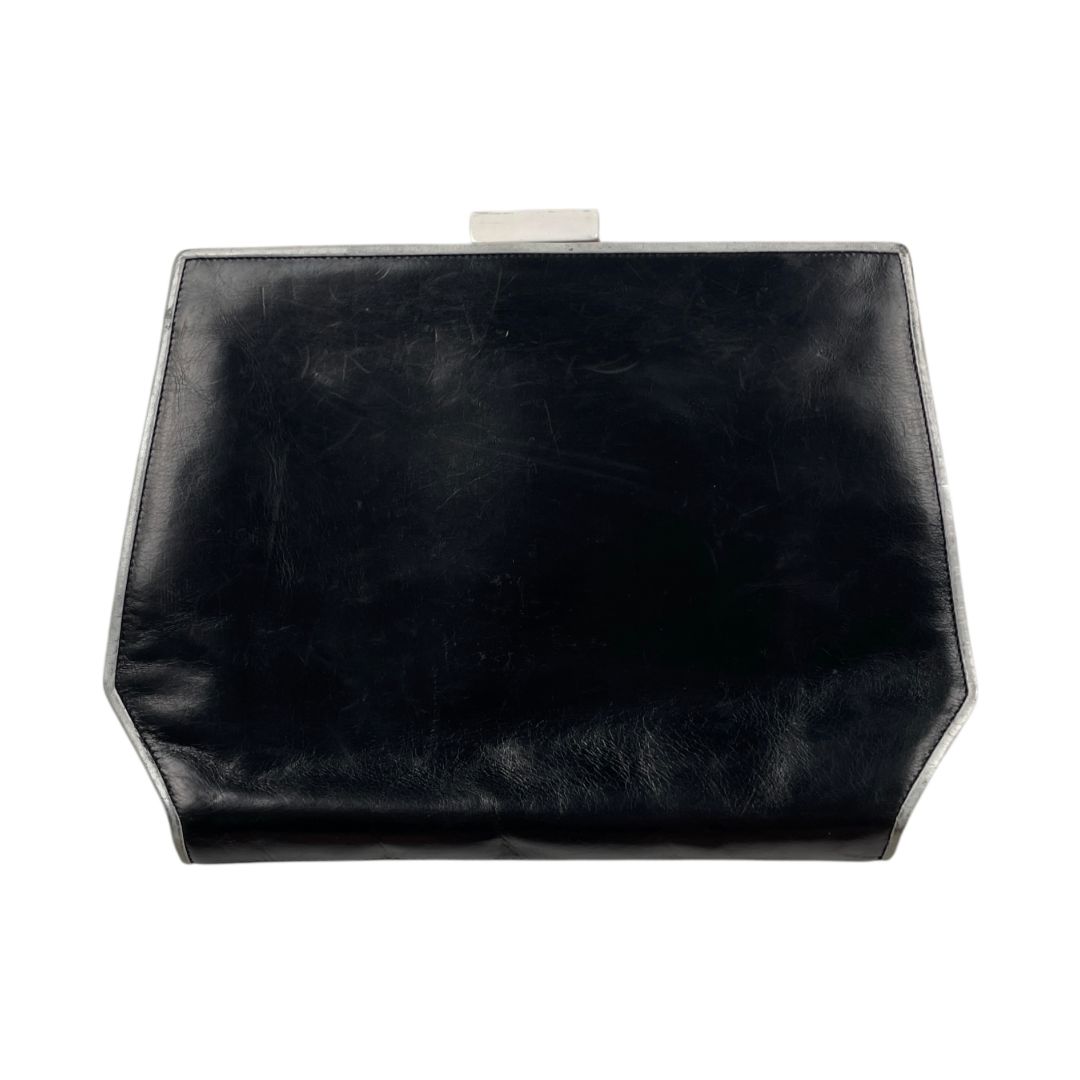 Sobre VALENTINO Negro Medida 23cm X 17cm