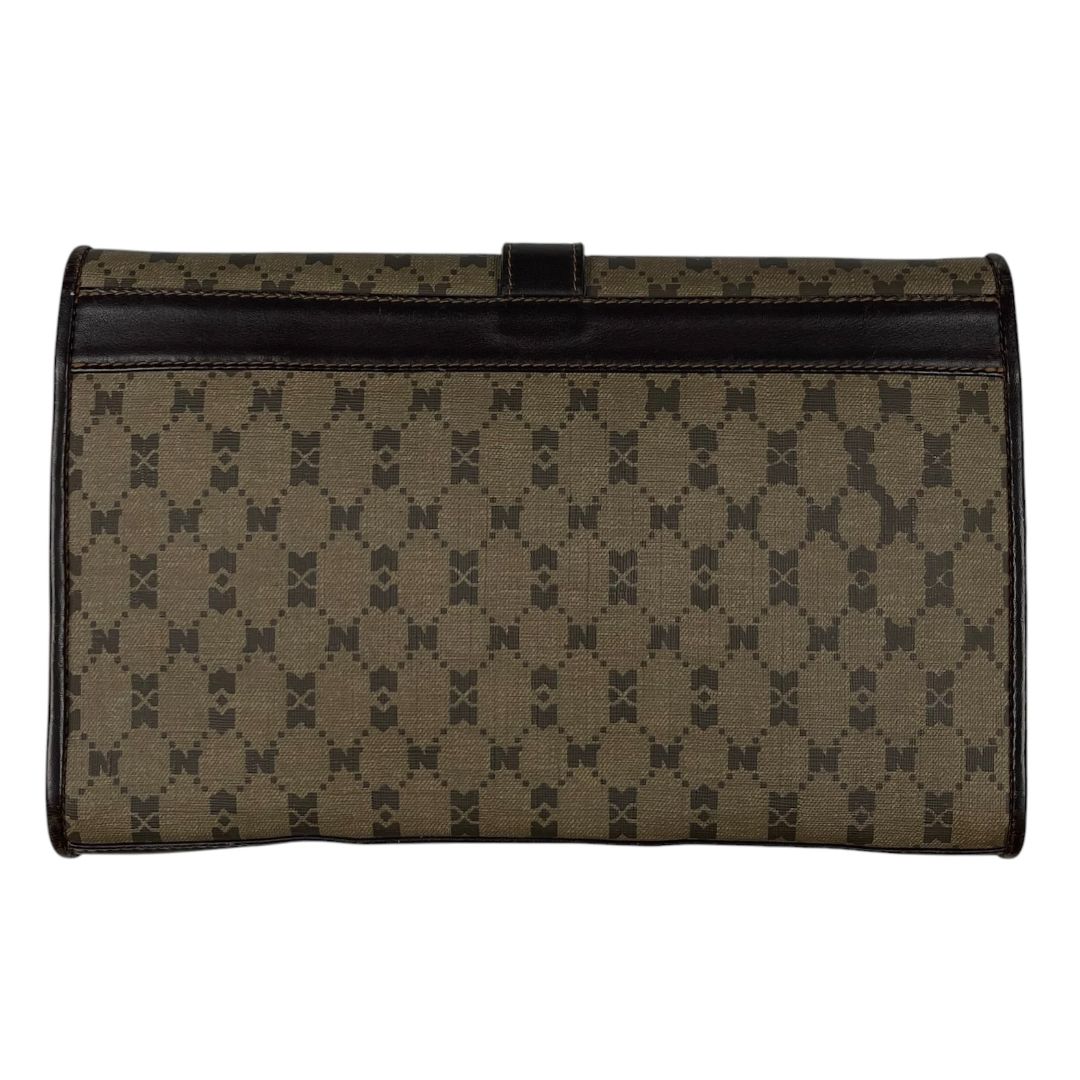 Sobre NINA RICCI IND.ARG. Marron Medida 27.5cm X 17cm