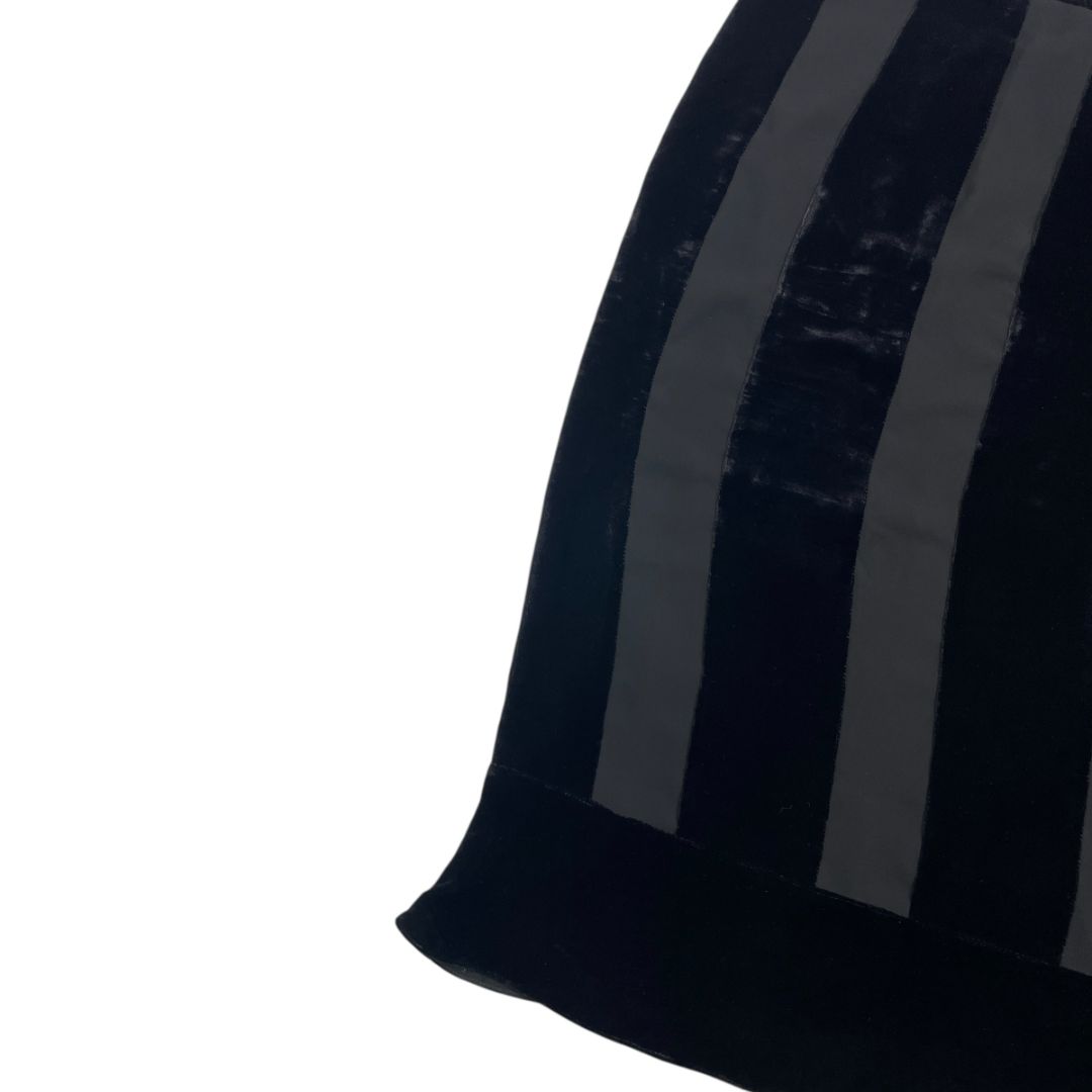 Pollera Media Pierna ARMANI Negro Talle 44