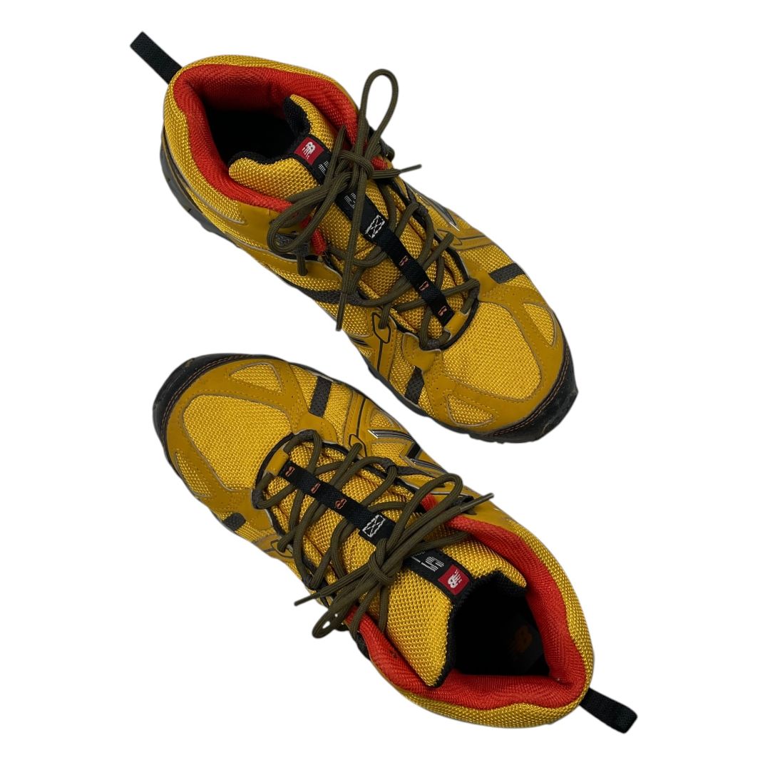 Zapatillas NEW BALANCE Mostaza Talle 42,5