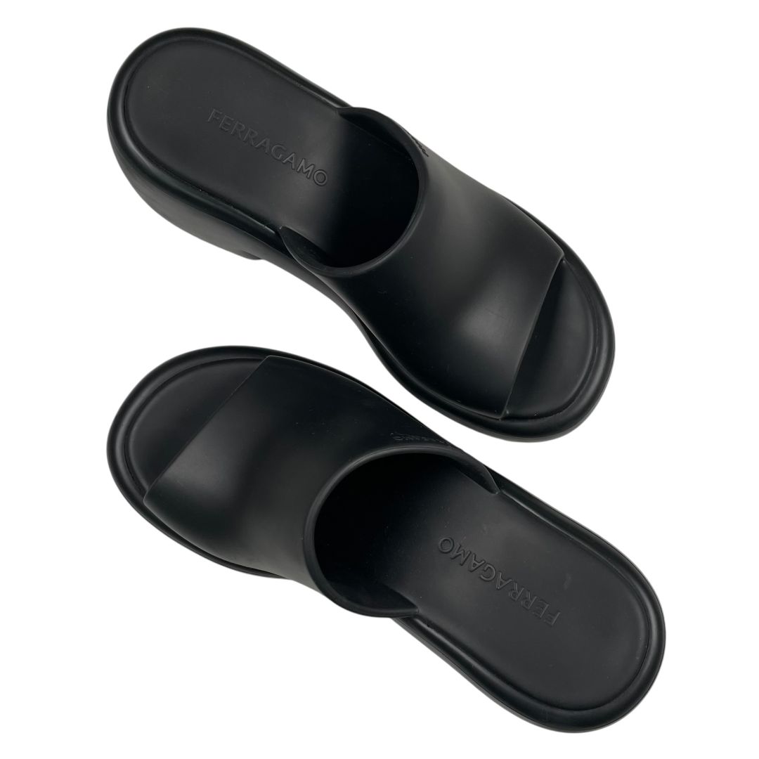 FERRAGAMO Suecos Negro Talle 39