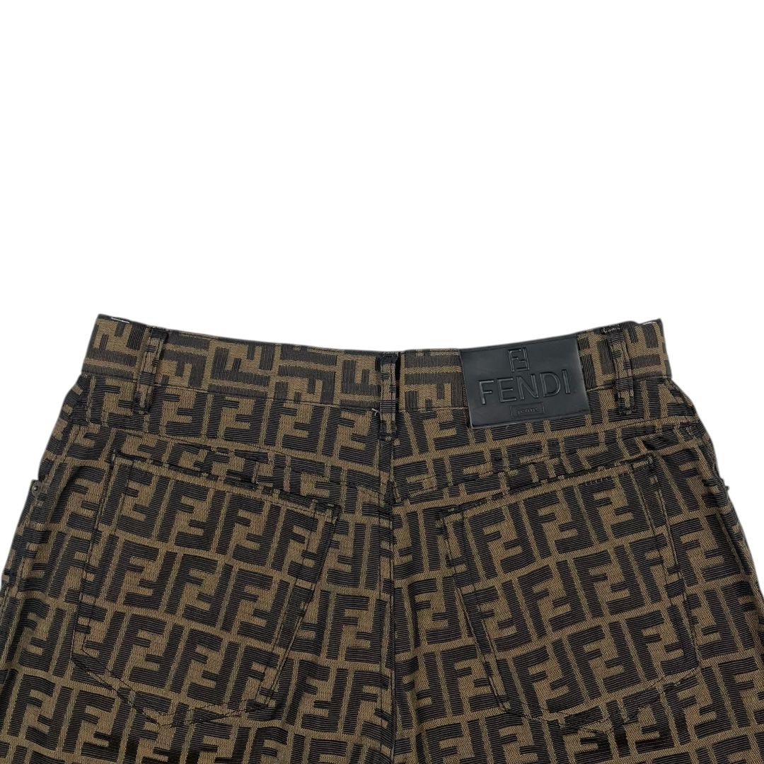 FENDI Pantalon Varios Estampado Talle 41
