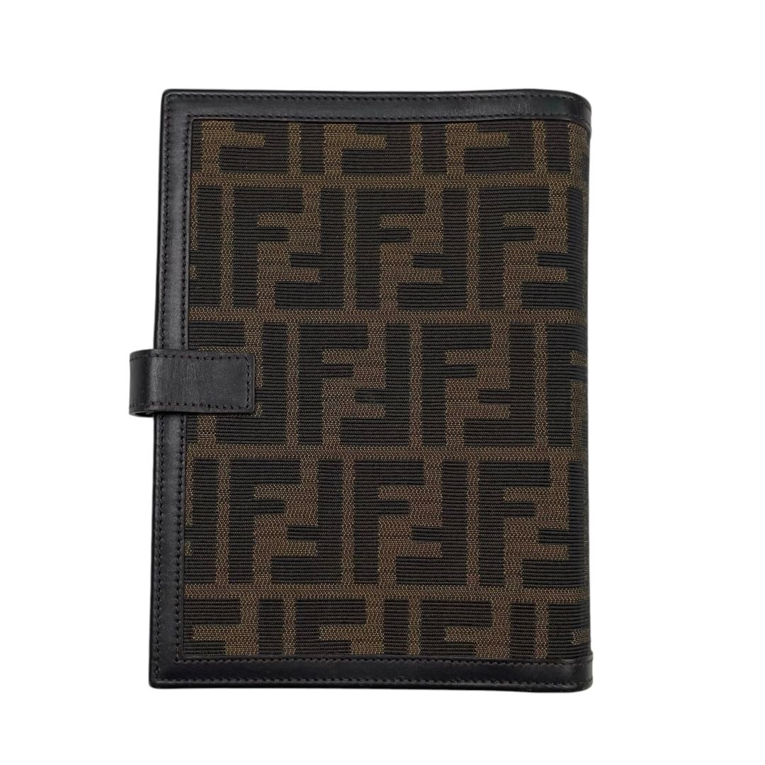 FENDI Porta Agenda Varios Monograma Medida 19.5cm X 14cm