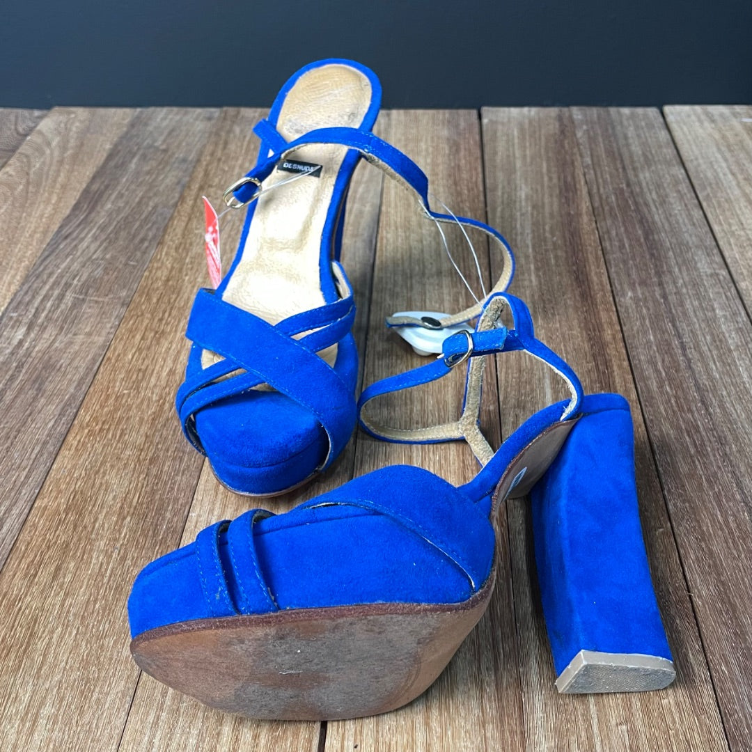 DESNUDA Zapato Taco Alto Azul Talle 37