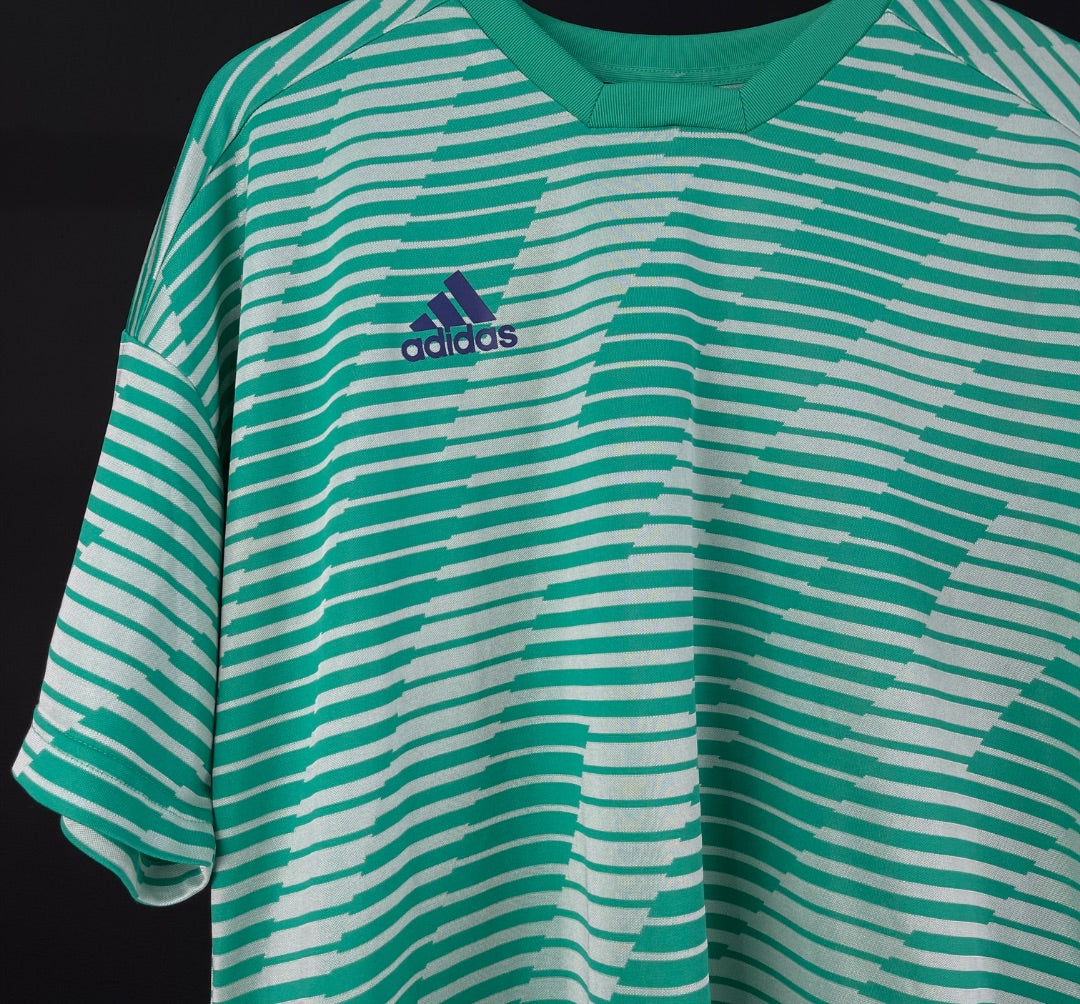 ADIDAS Remera Deportiva Verde Talle L
