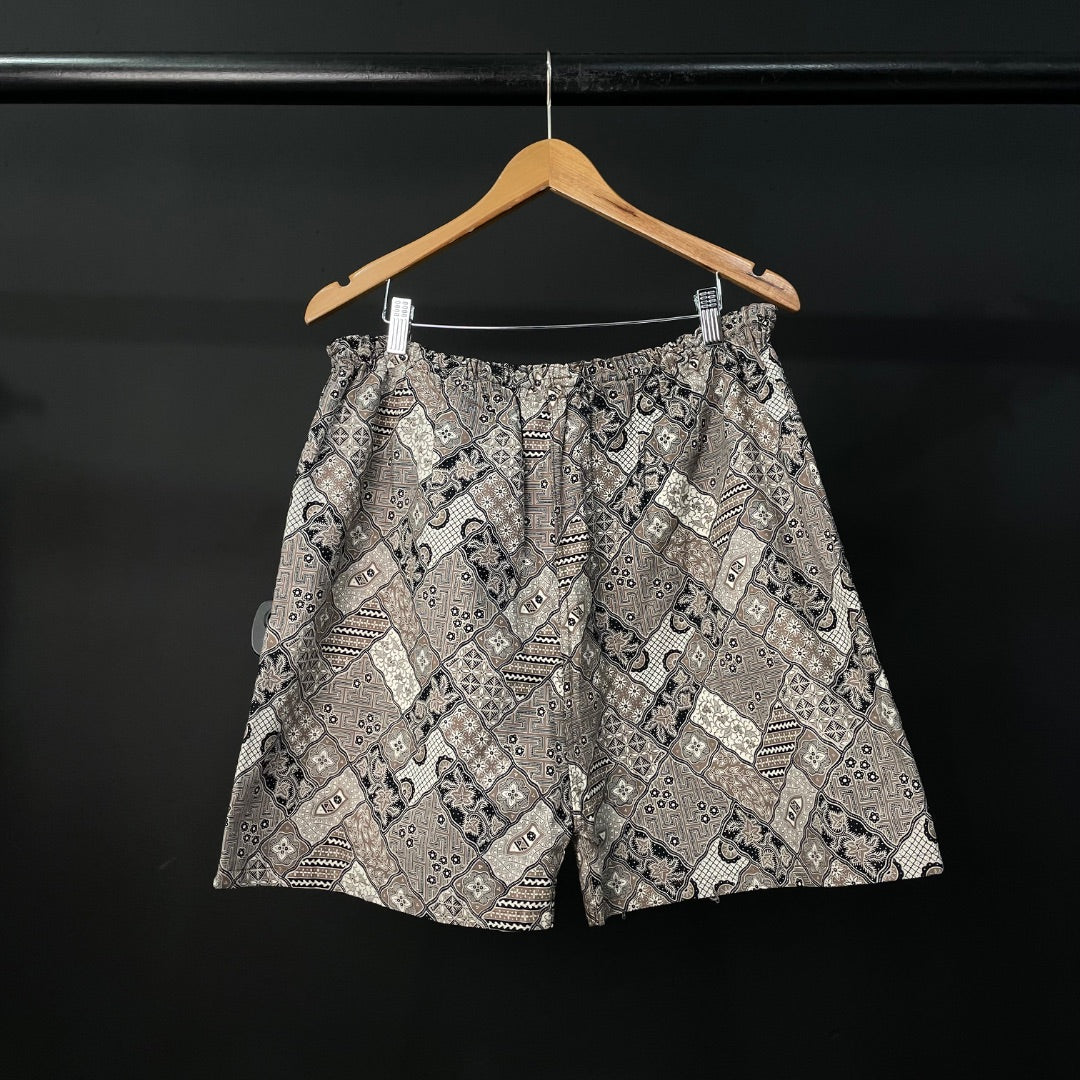 ROPA Y ARTE Short Varios Estampado Talle L