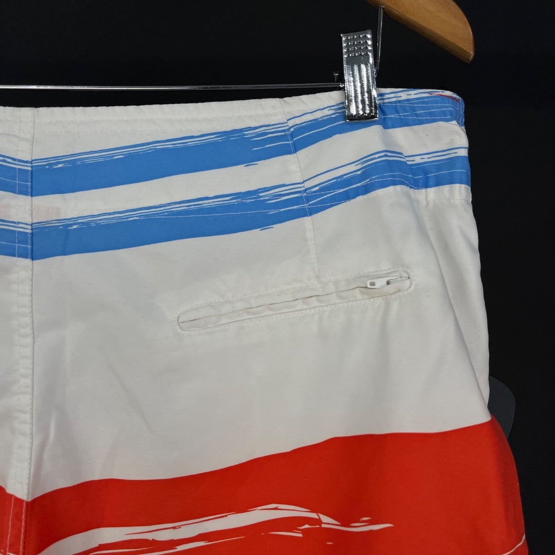 NIKE Short Bermuda Varios Talle L