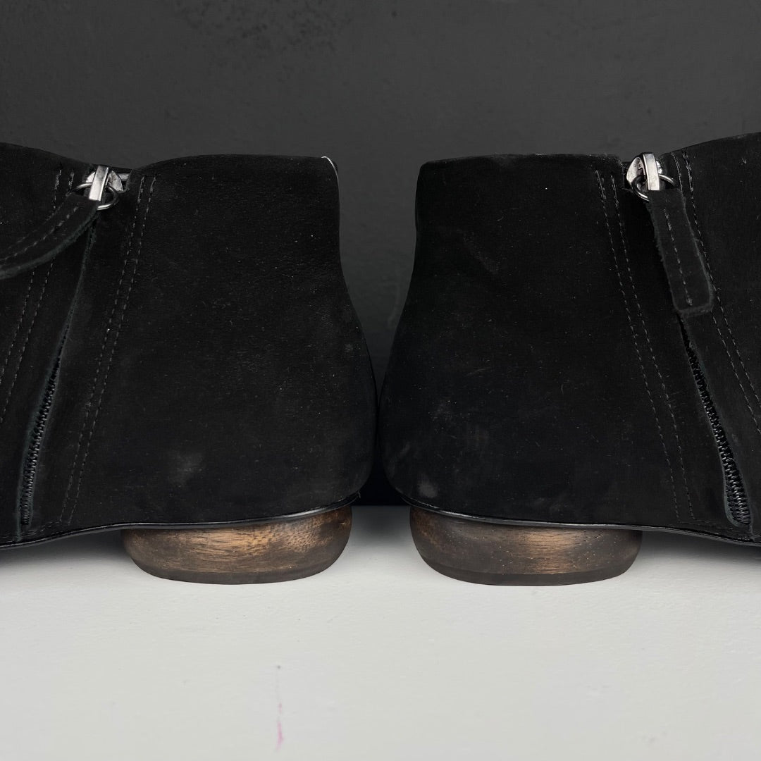 PRUNE Bota Corta Negro Talle 38