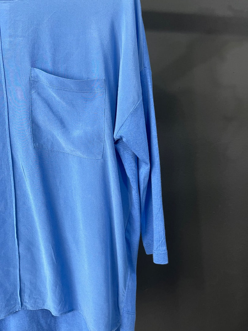 SIN MARCA Remera Celeste Talle L