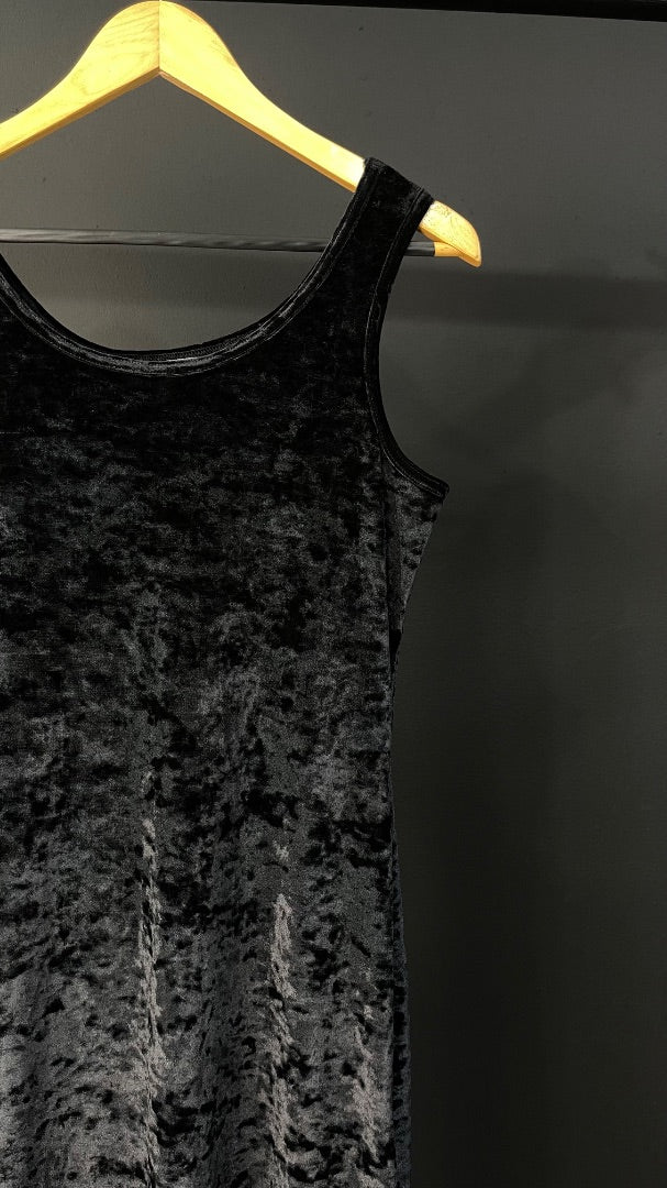 AGUA BLUES Vestido Sin Manga Negro Talle M