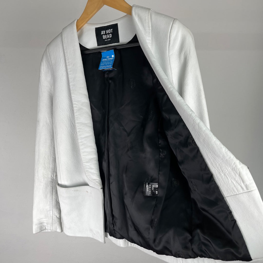 AY NOT DEAD Saco Color Blanco Talle 1