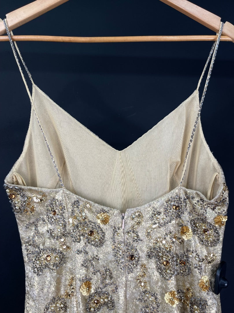 CAMOMILLE Vestido Sin Manga Dorado Talle S