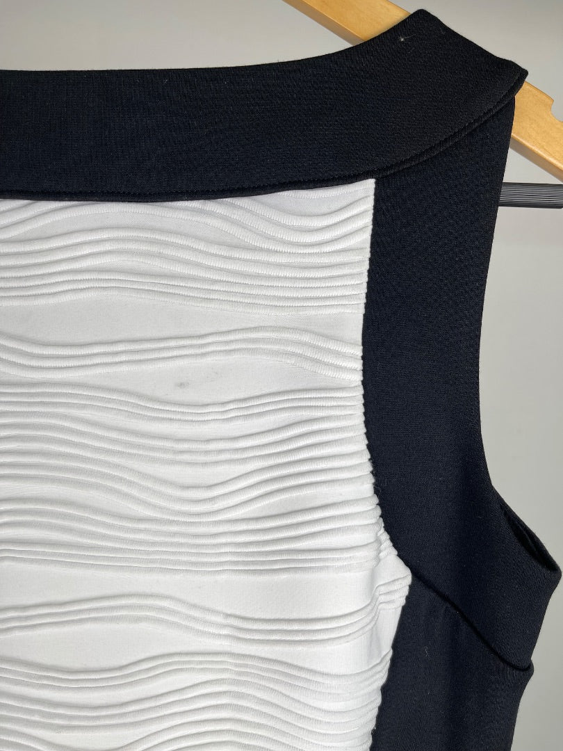CALVIN KLEIN Vestido Sin Manga Varios Blanco Y Negro Talle 6