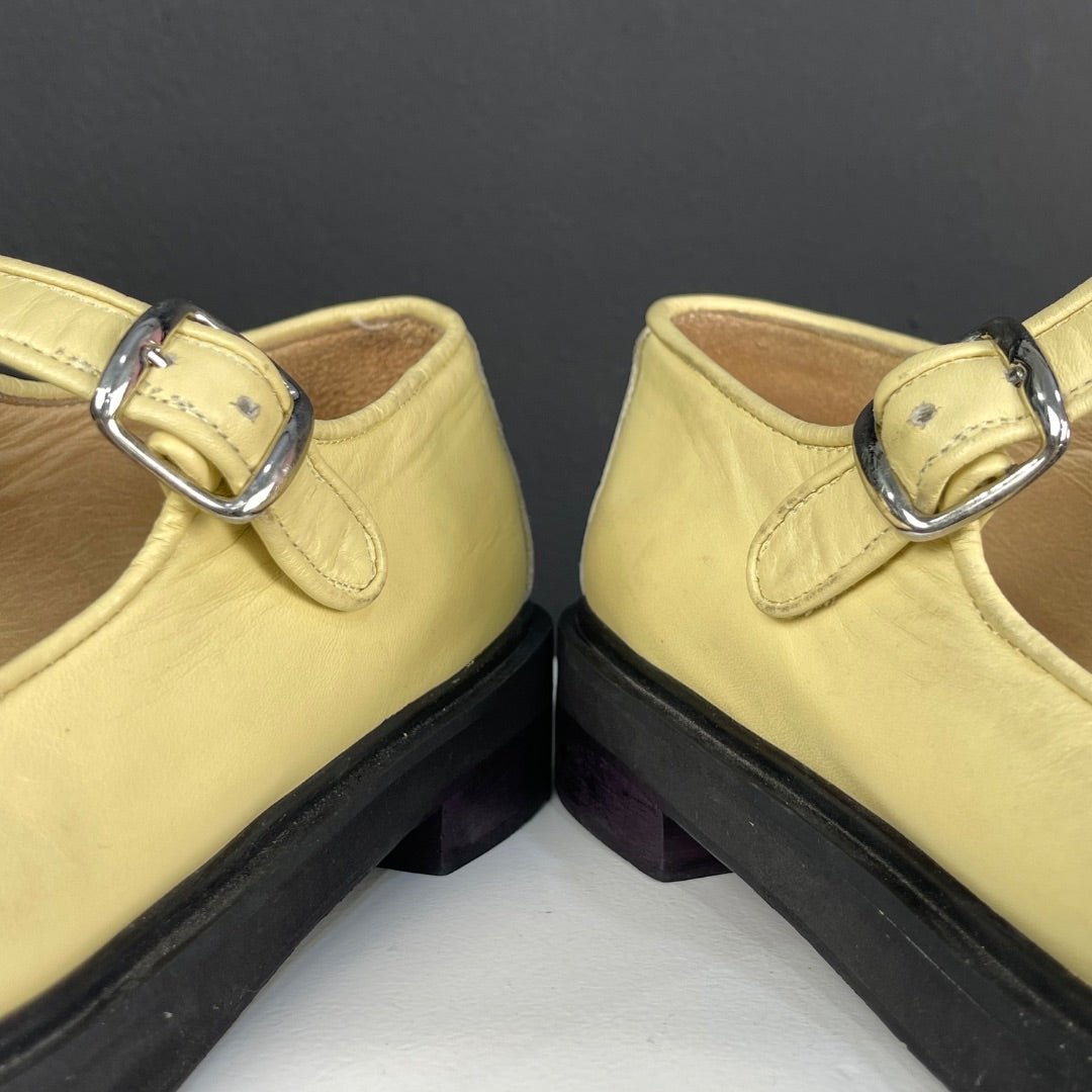 PINEAPPLE Zapatos Amarillo Talle 39