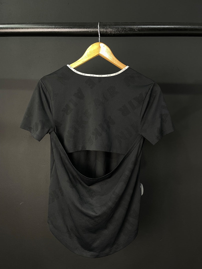 NIKE Remera Manga Corta Negro Talle S