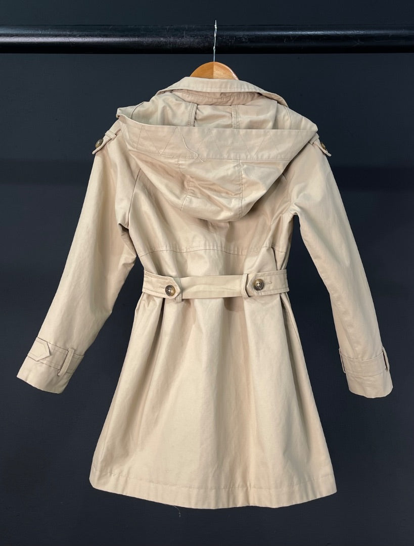 ZARA Tapado Color Beige Talle 7
